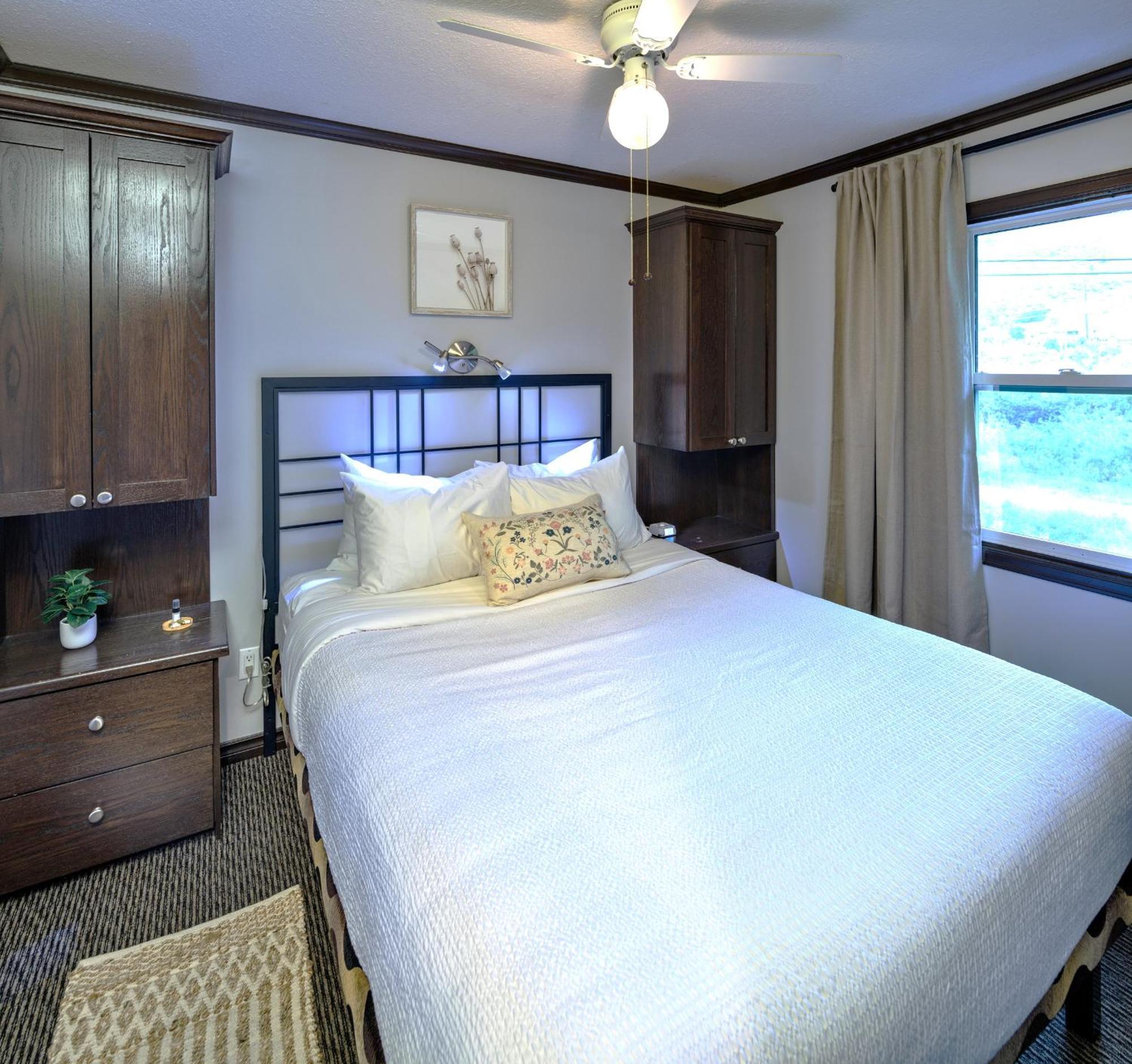 Lakeside Villa Inn&Suites Penticton Esterno foto
